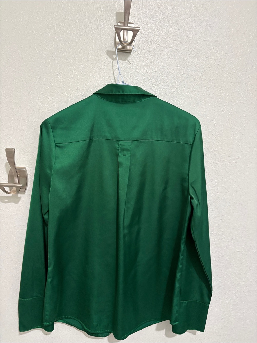 Banana Republic Emerald Green Button-Down Blouse - Picture 4 of 4